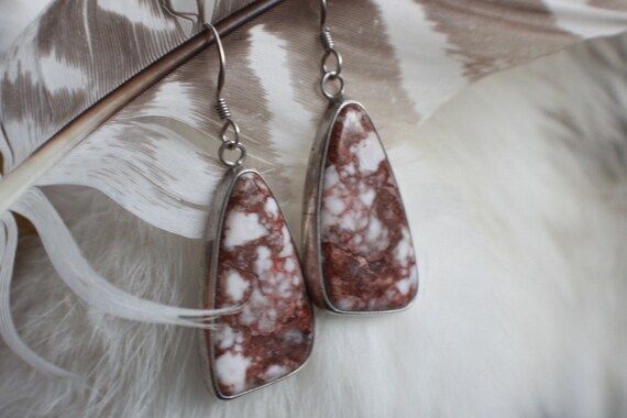 Why Choose the Loren Thomas Begay Wild Horse Magnesite Pendant?